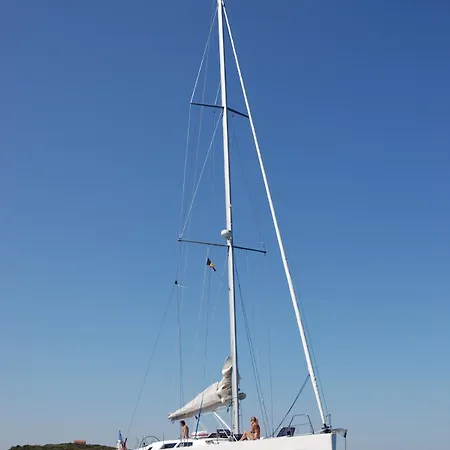 Botel Imagine *